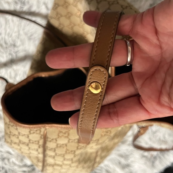 💯 Authentic Gucci: Glittery Twin GG Metallic Finish Bronze Tote Bag *RARE* - Picture 11 of 17